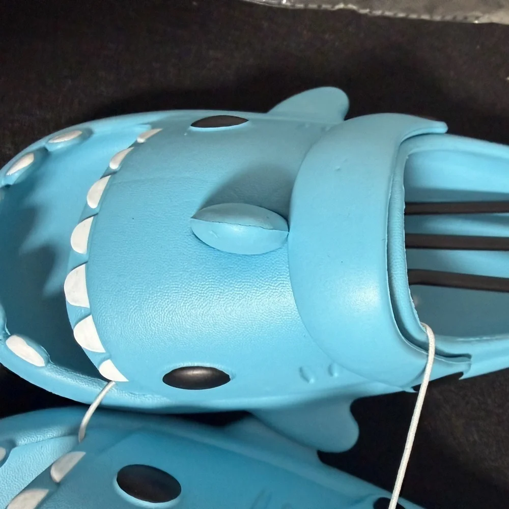 Kids Baby Shark Slippers - Blue